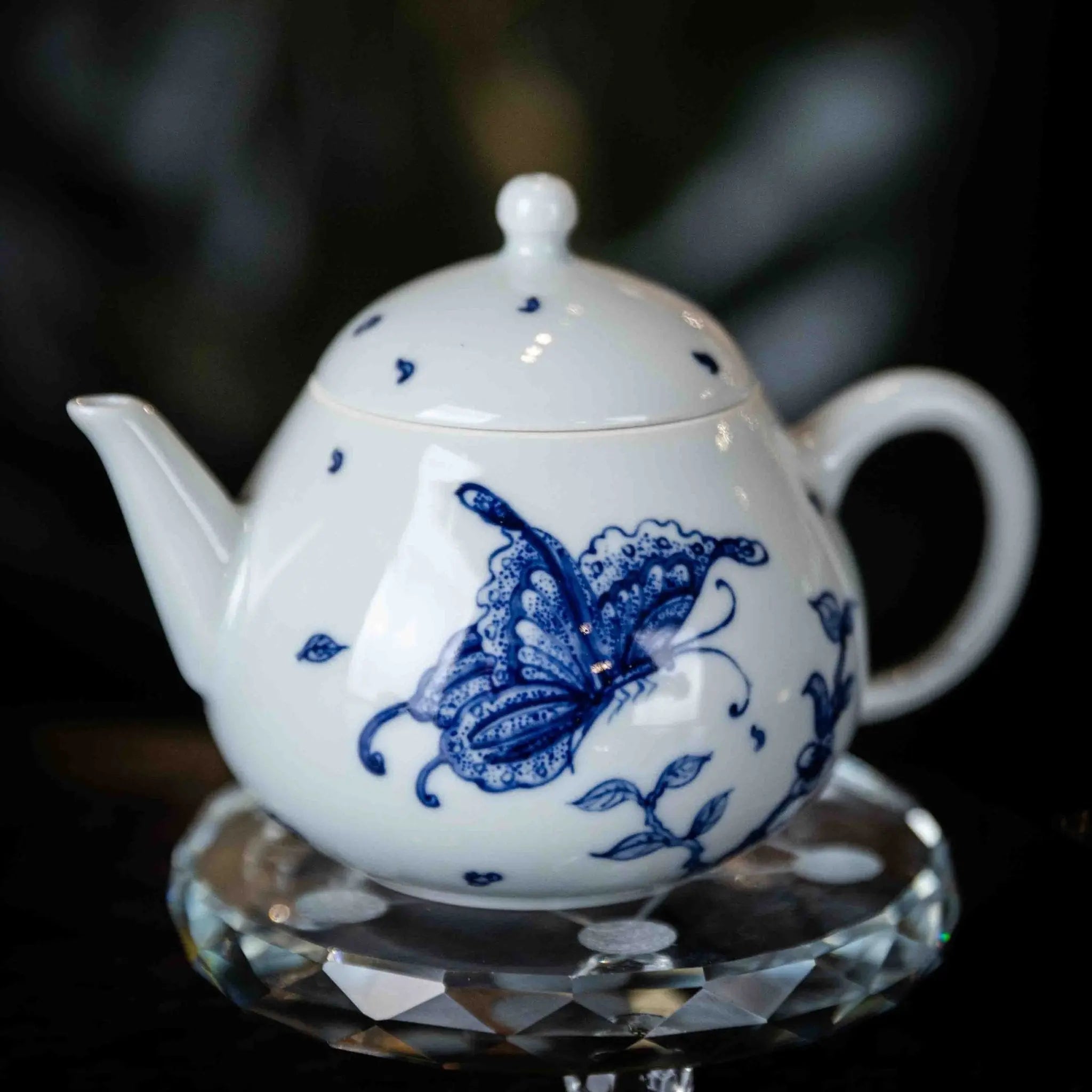 Die Lian Hua 180cc - Jing De Zhen Porcelain Teapot zycschina