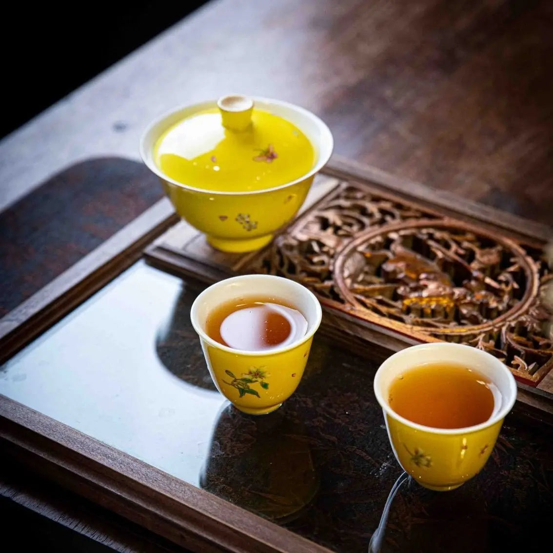 Die Lian Hua 90cc - Jing De Zhen Porcelain Gaiwan 江苏宜兴