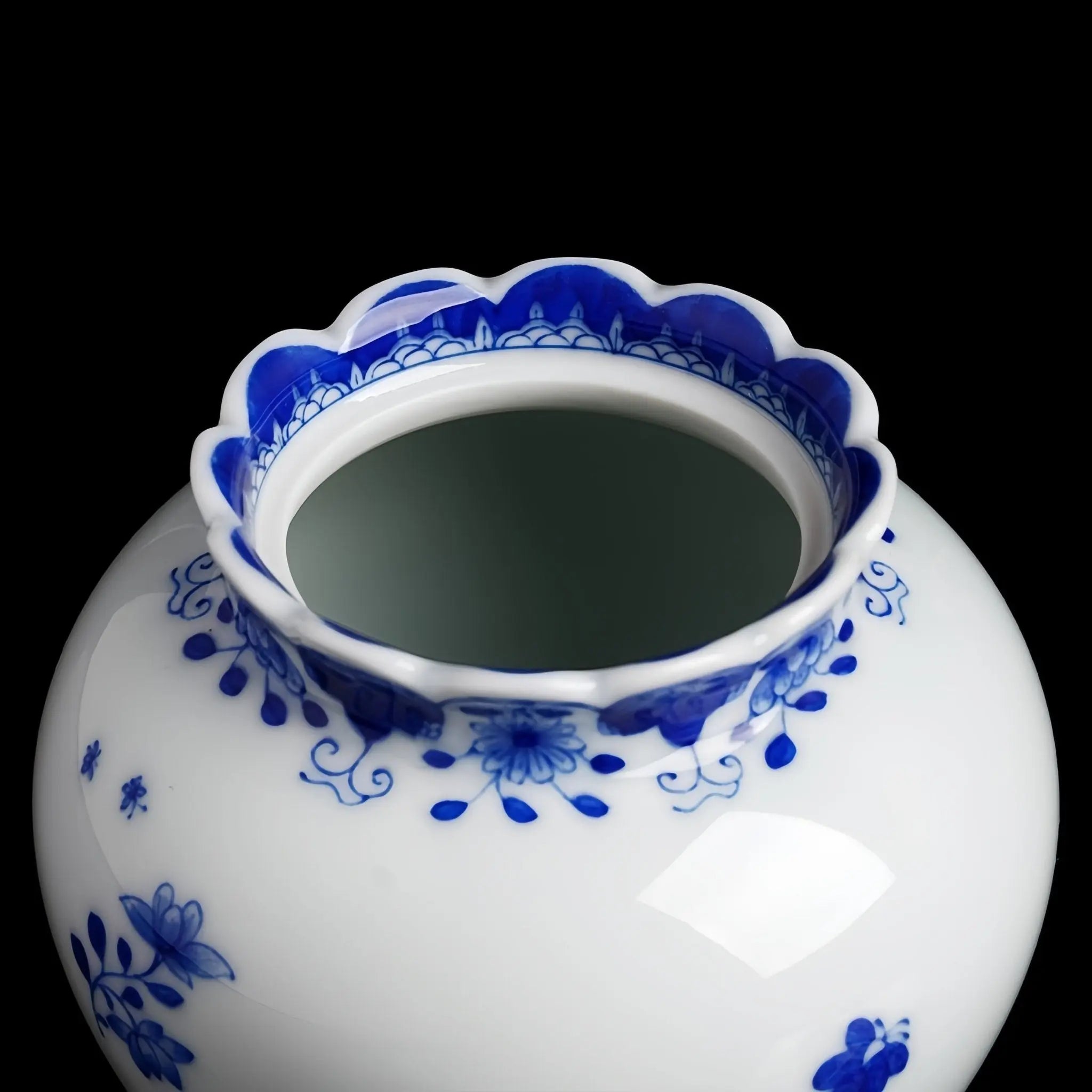 Die Lian Hua - Jing De Zhen Porcelain Tea Caddy zycschina