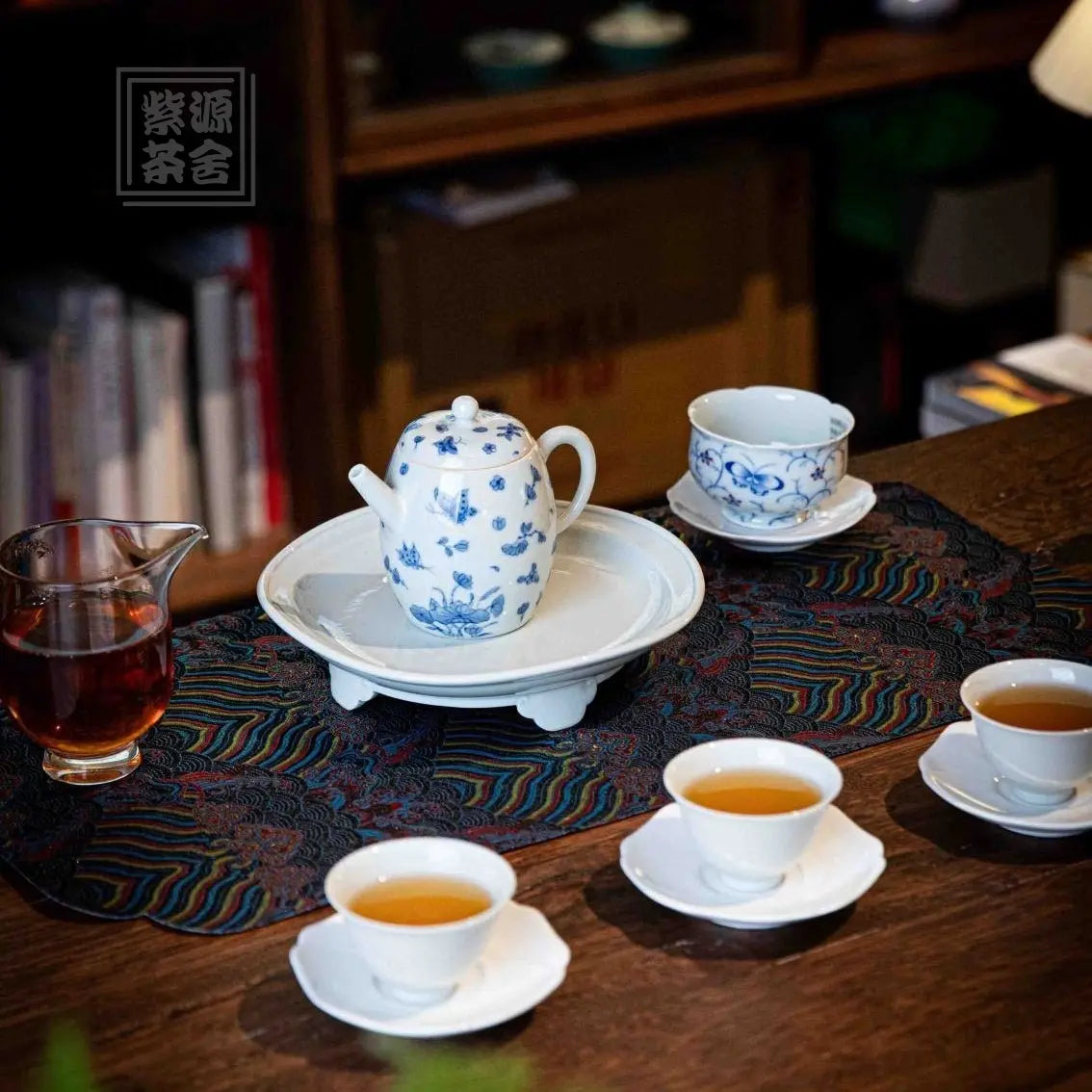 Die Lian Hua - Jing De Zhen Porcelain Teapot zycschina