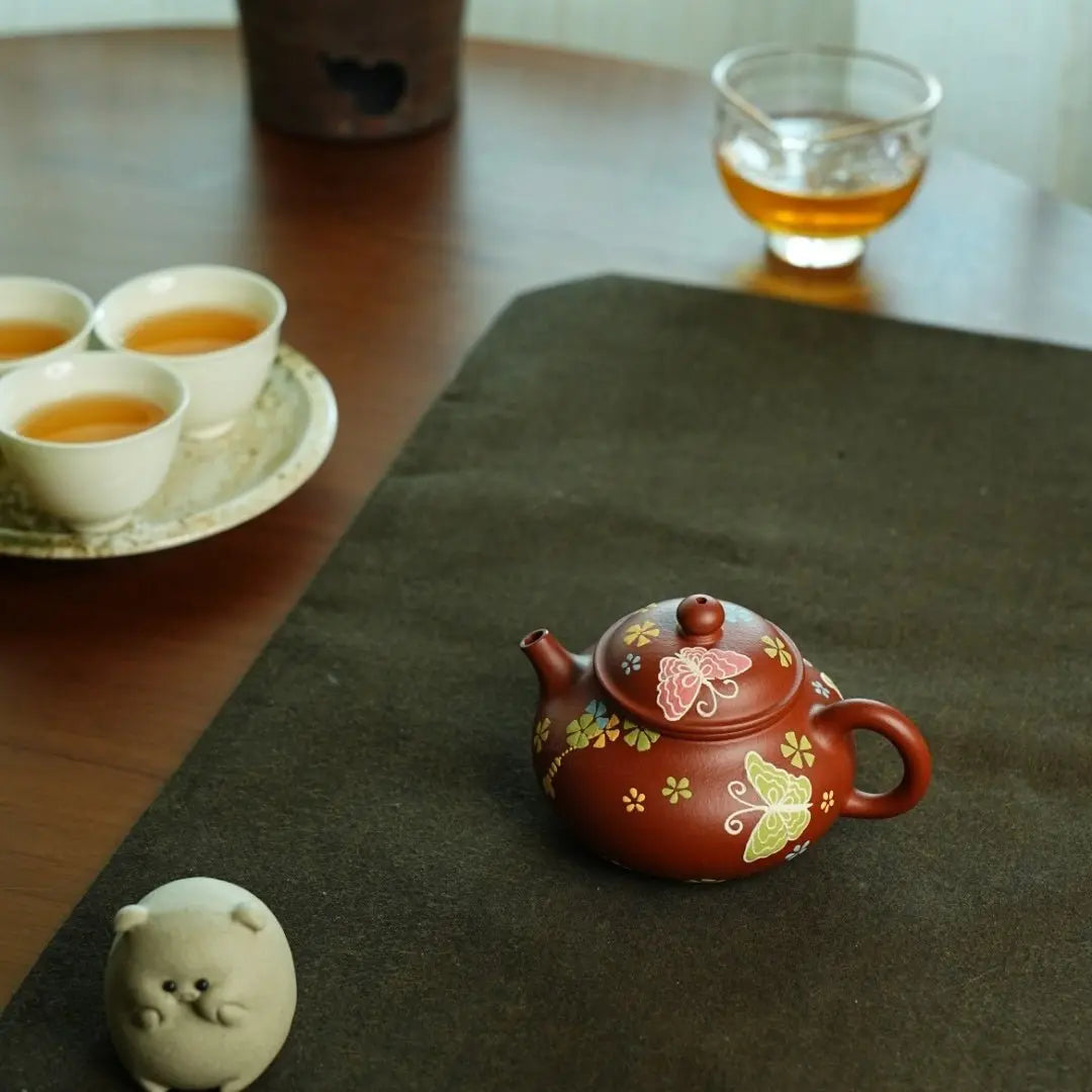 Die Meng Rong Tian 120cc - Yixing Handmade Teapot 江苏宜兴