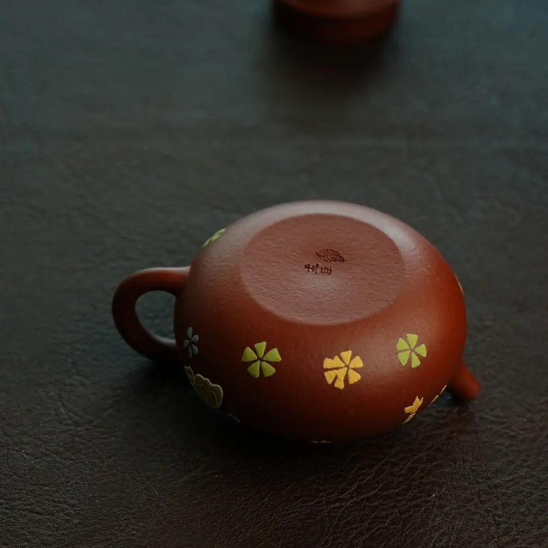 Die Meng Rong Tian 120cc - Yixing Handmade Teapot 江苏宜兴