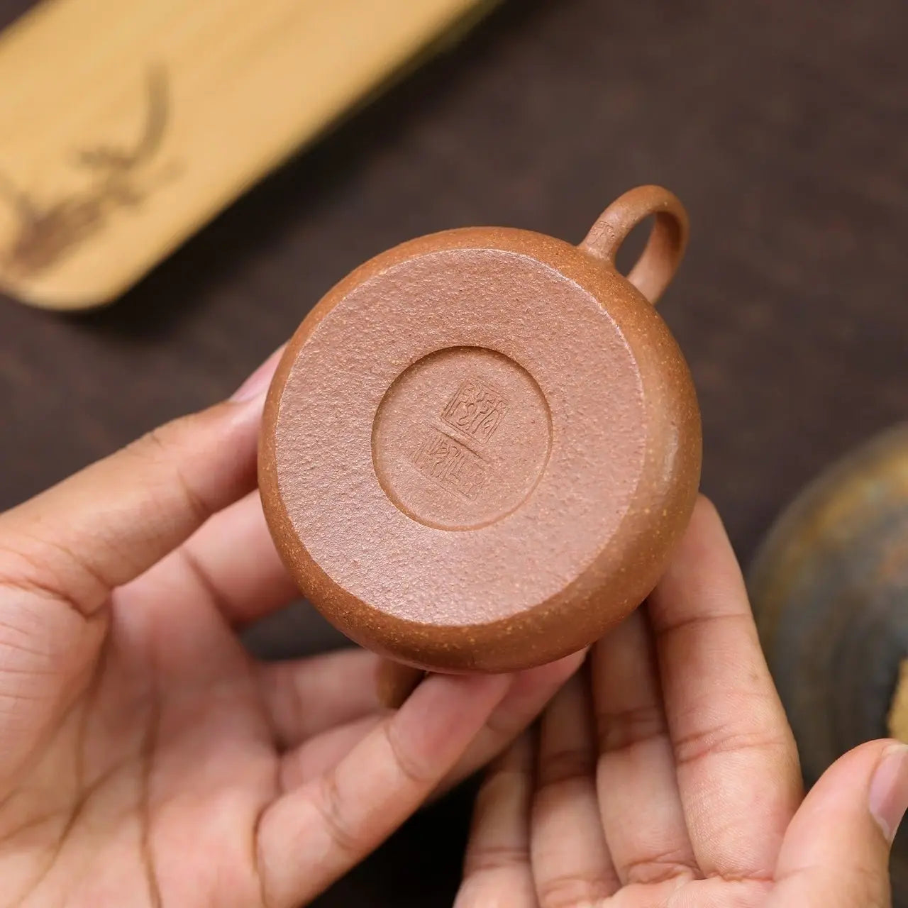 Dong Xin 110cc - Yixing Handmade Teapot 江苏宜兴