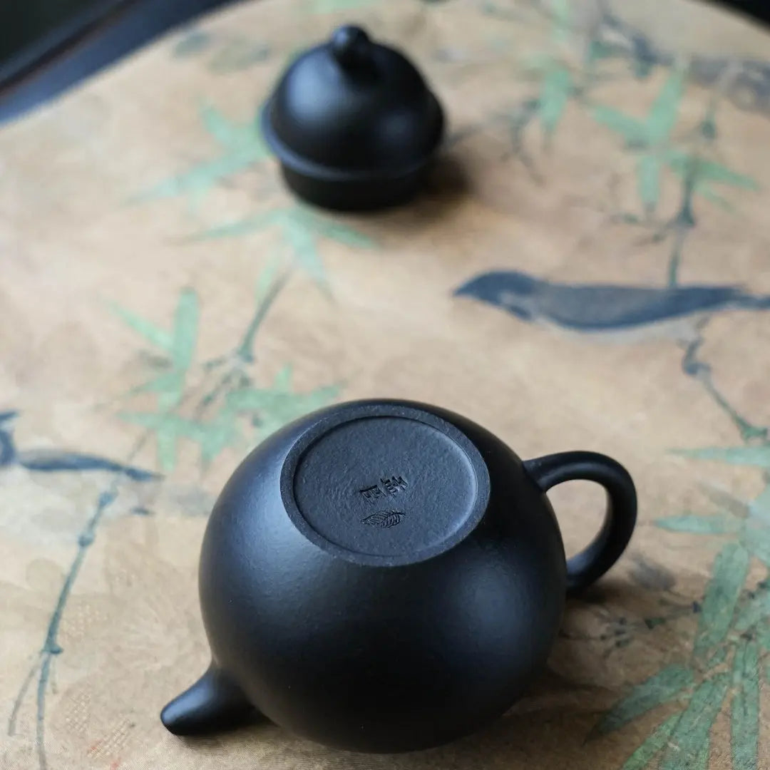 Duo Qiu 120cc - Yixing Handmade Teapot 江苏宜兴