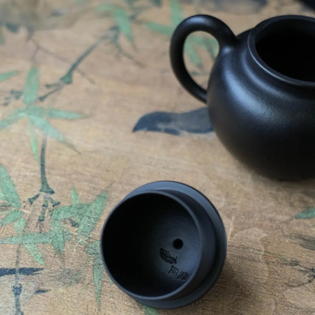 Duo Qiu 120cc - Yixing Handmade Teapot 江苏宜兴