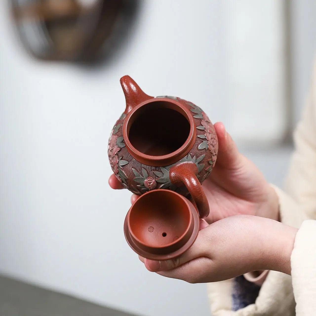 Duo Qiu 220cc - Yixing Handmade Teapot 江苏宜兴