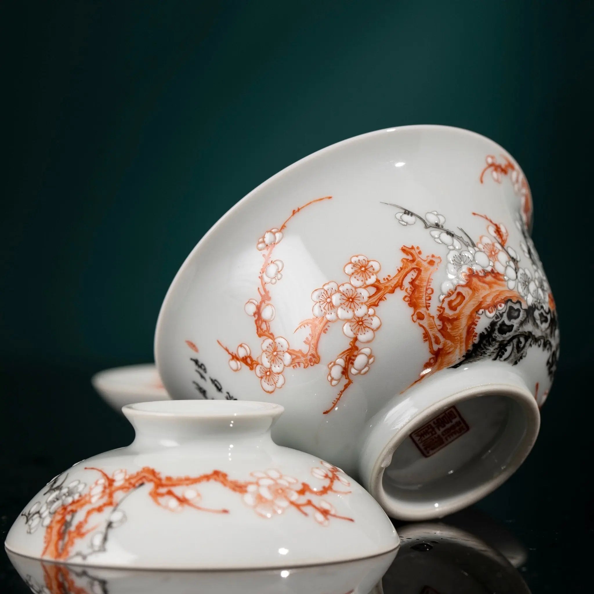 Fan Hong Mei Kai Wu Fu 200cc - Jing De Zhen Porcelain Gaiwan zycschina