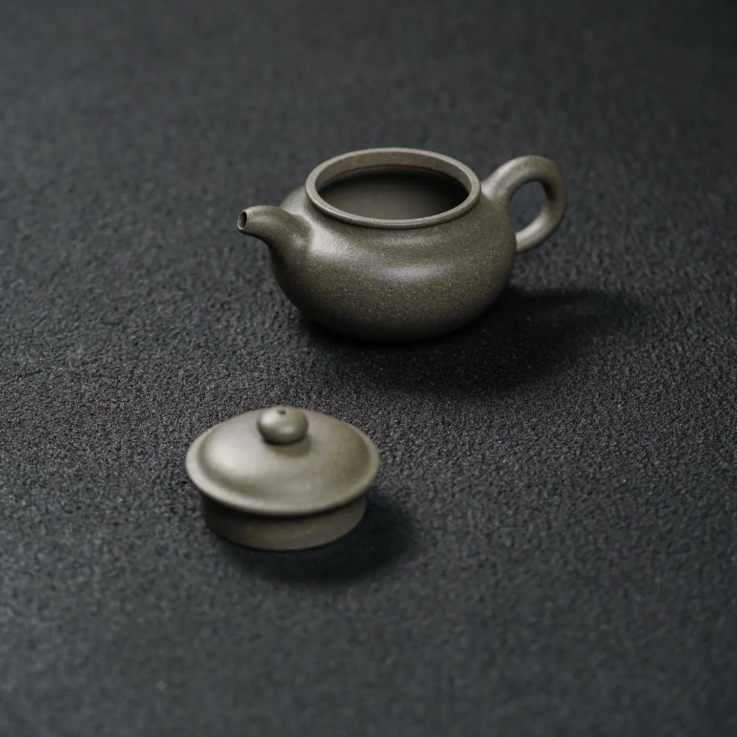 Fang Gu 160cc - Yixing Handmade Teapot 江苏宜兴