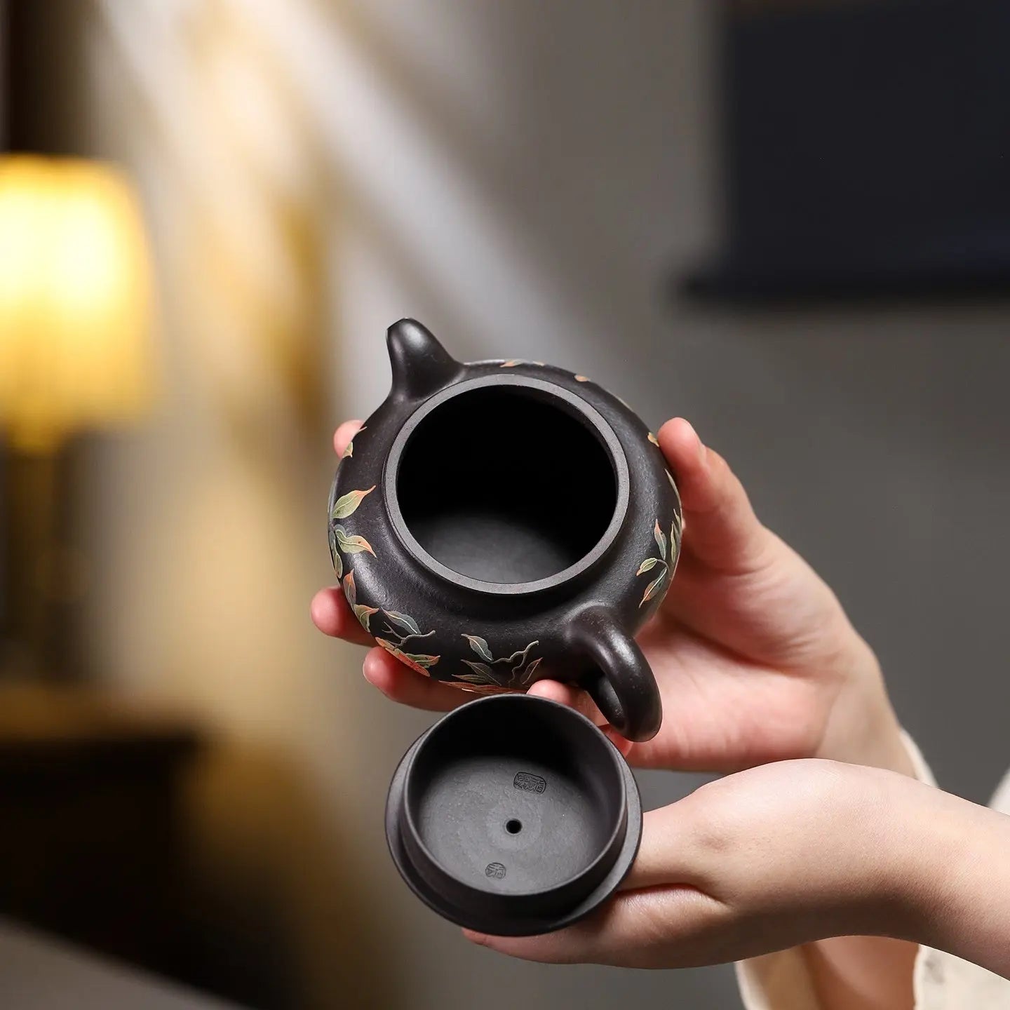Fang Gu 190cc - Yixing Handmade Teapot 江苏宜兴