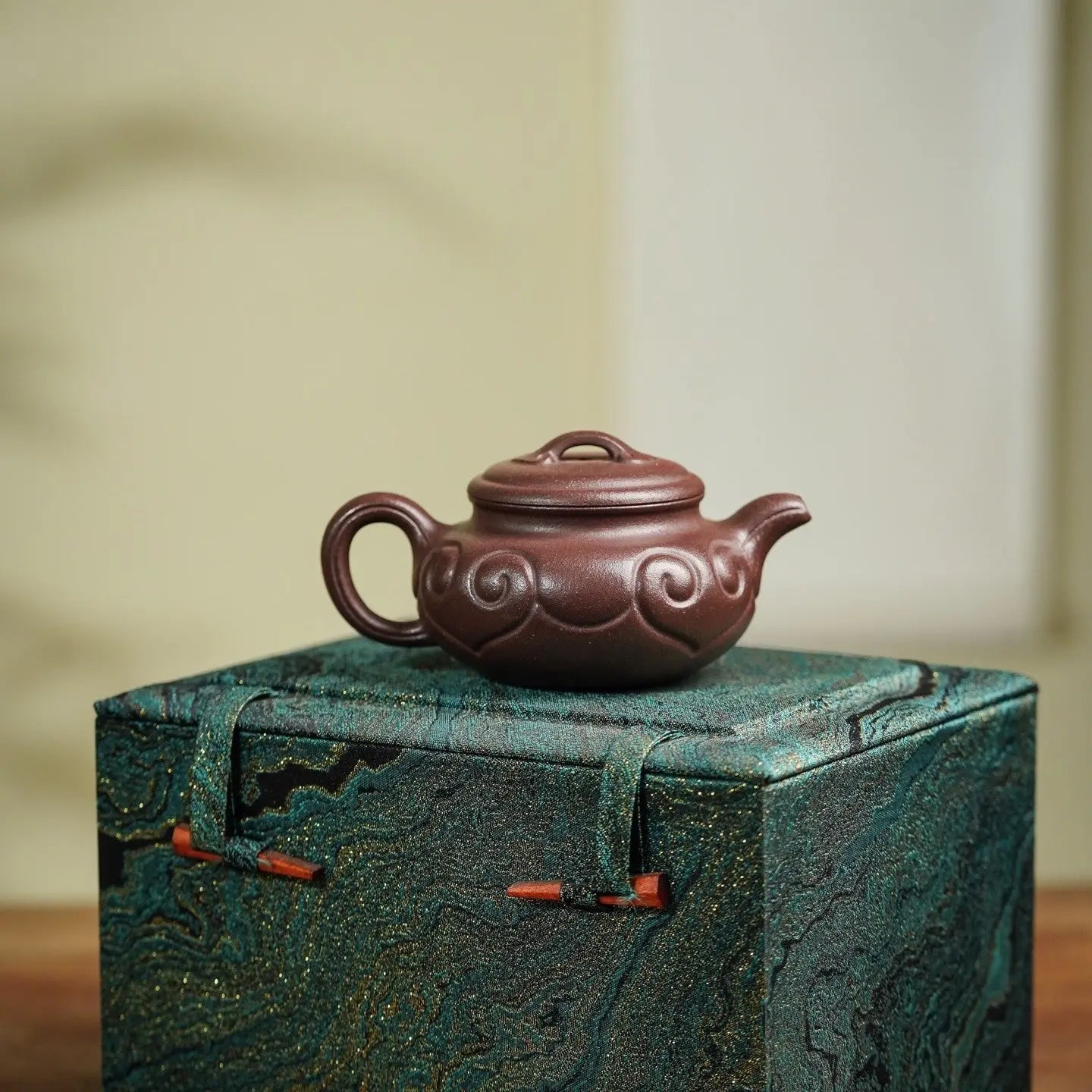 Fang Gu Ru Yi 140cc - Yixing Handmade Teapot 江苏宜兴