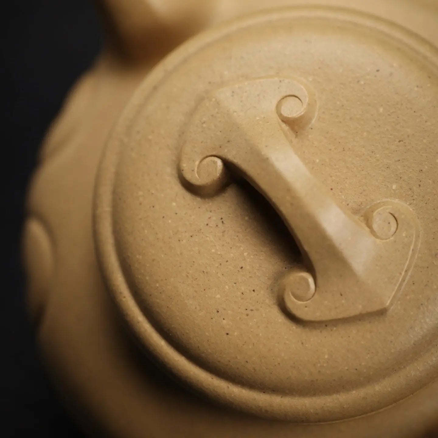 Fang Gu Ru Yi 20cc - Yixing Handmade Teapot 江苏宜兴