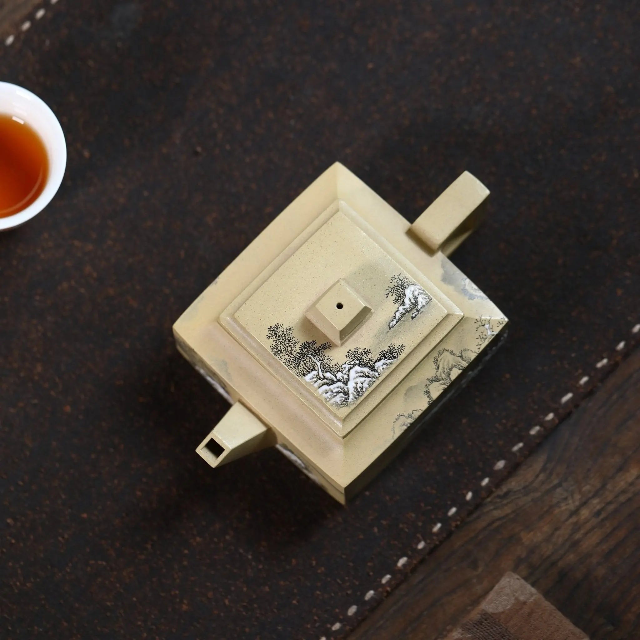Fang Shan Yi Shi 170cc - Yixing Handmade Teapot 江苏宜兴
