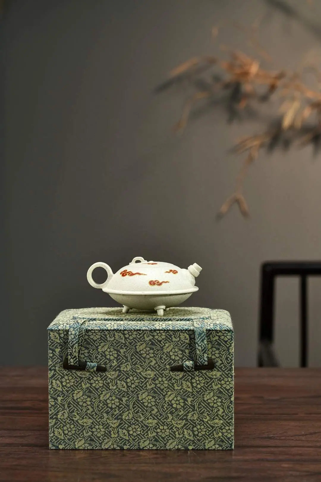 Fei Die 130cc - Yixing Handmade Teapot 江苏宜兴
