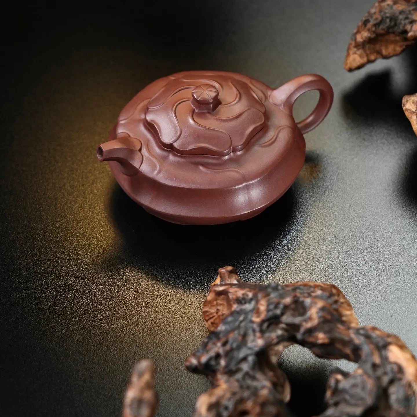 Feng Juan Kui 180cc - Yixing Handmade Teapot 江苏宜兴