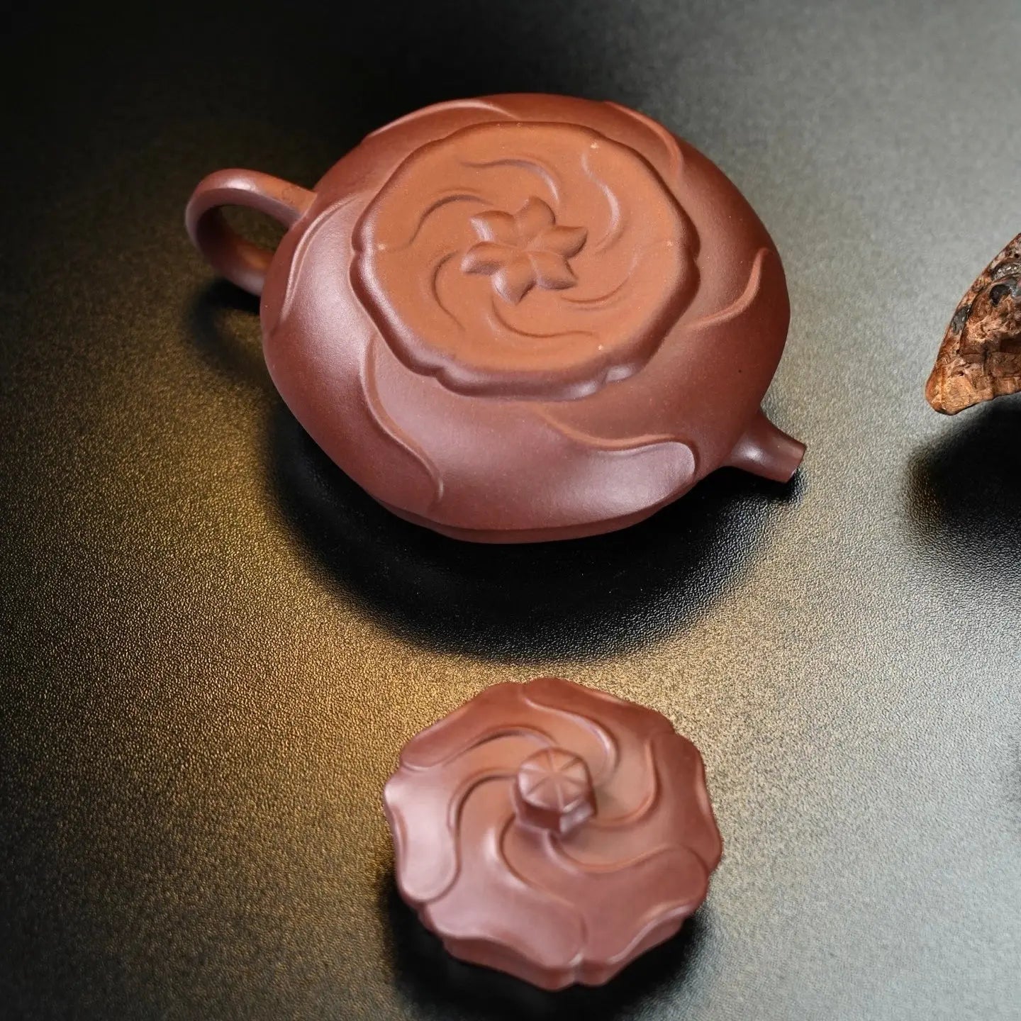 Feng Juan Kui 180cc - Yixing Handmade Teapot 江苏宜兴