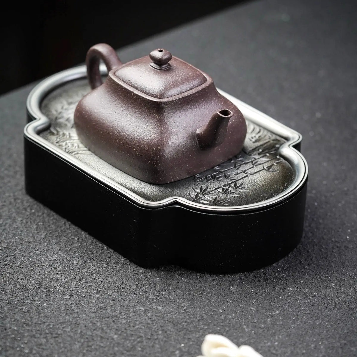 Feng Liu Zai Xiang 170cc - Yixing Handmade Teapot 江苏宜兴