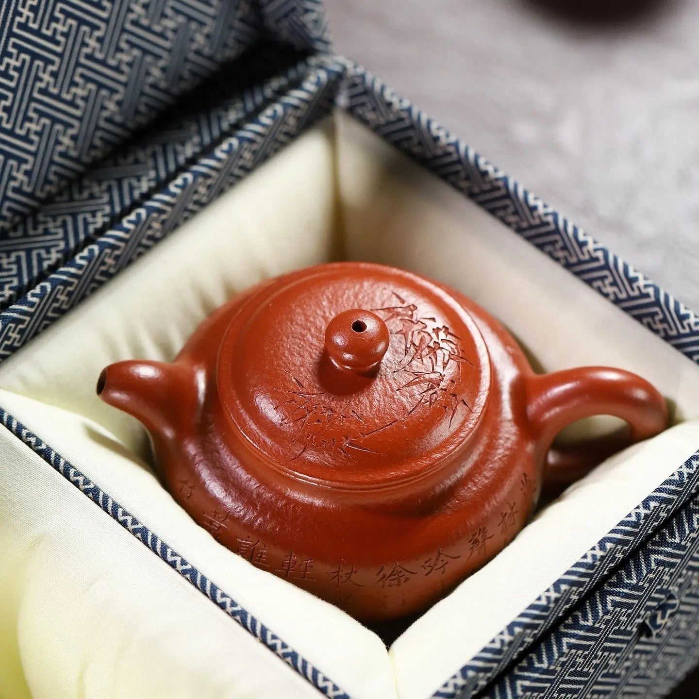Fnag Gu 210cc - Yixing Handmade Teapot 江苏宜兴