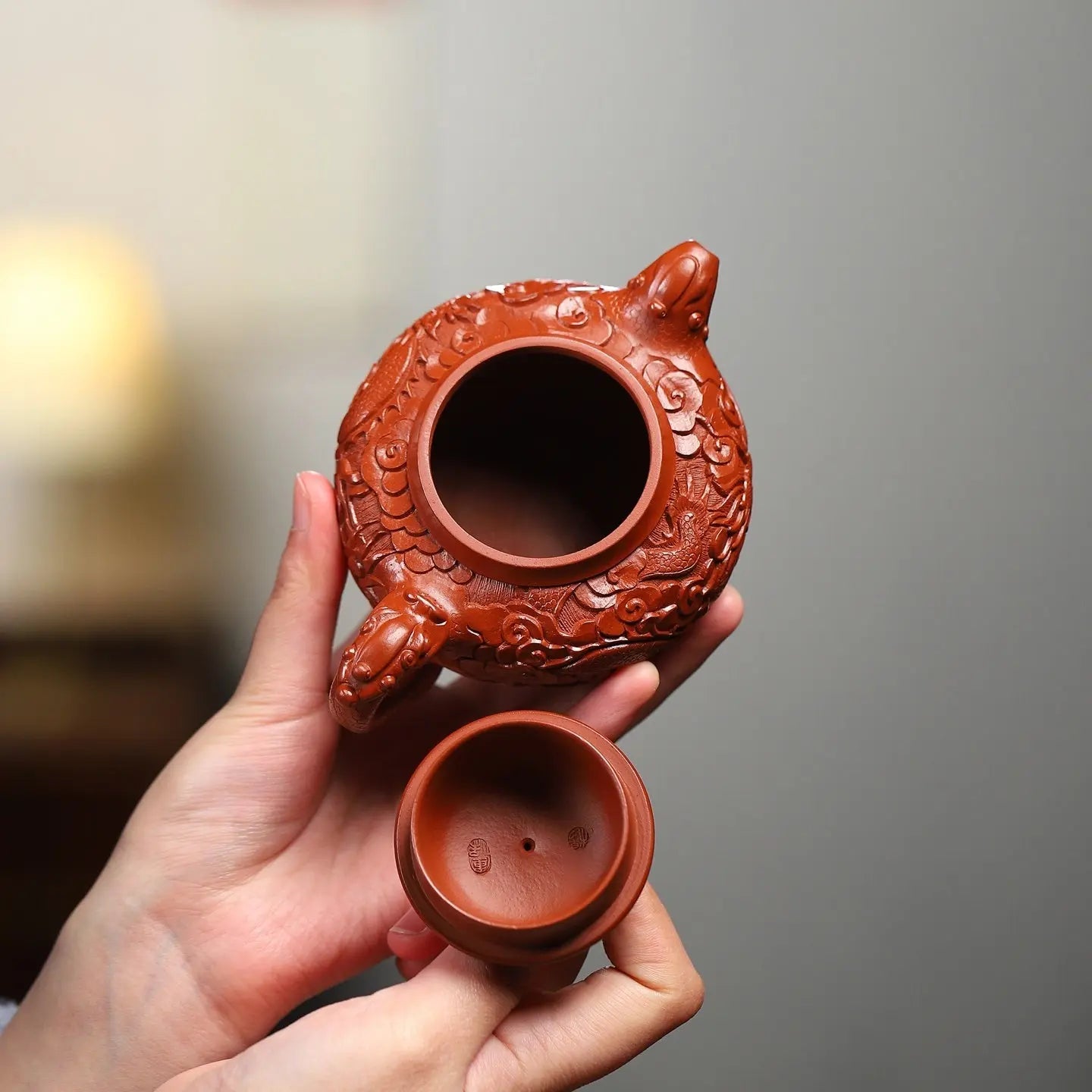 Fu DIao Lian Zi 210cc - Yixing Handmade Teapot 江苏宜兴