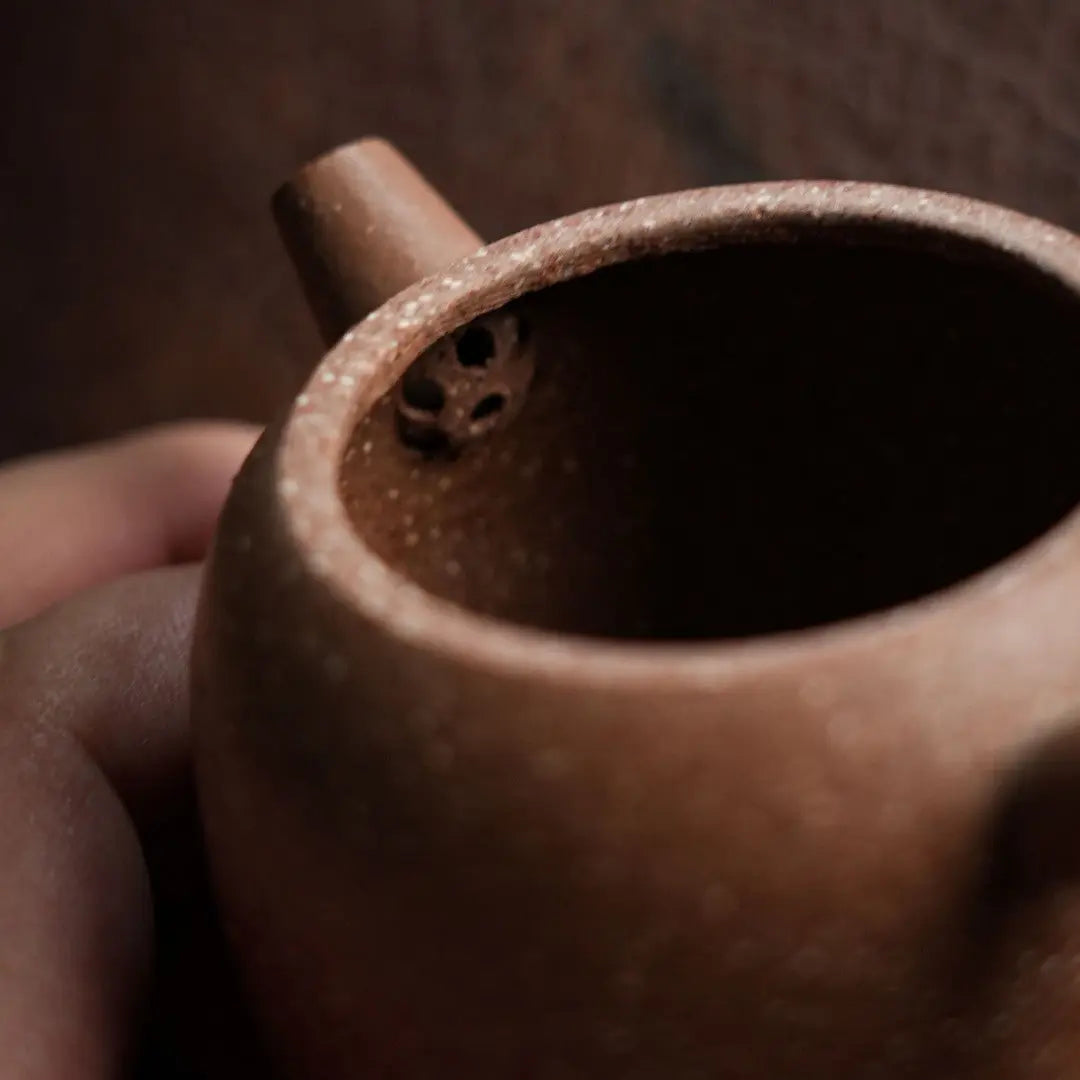 Gao Ju Lun 120cc - Yixing Handmade Teapot 江苏宜兴