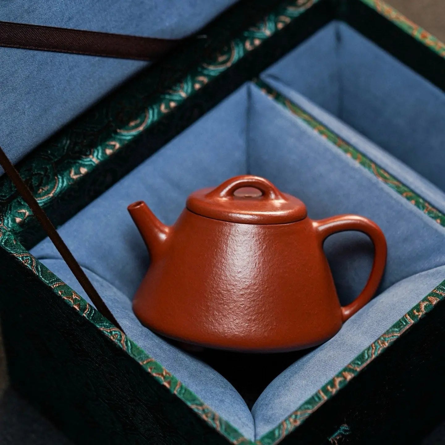 Gao Piao 130cc - Yixing Handmade Teapot 江苏宜兴