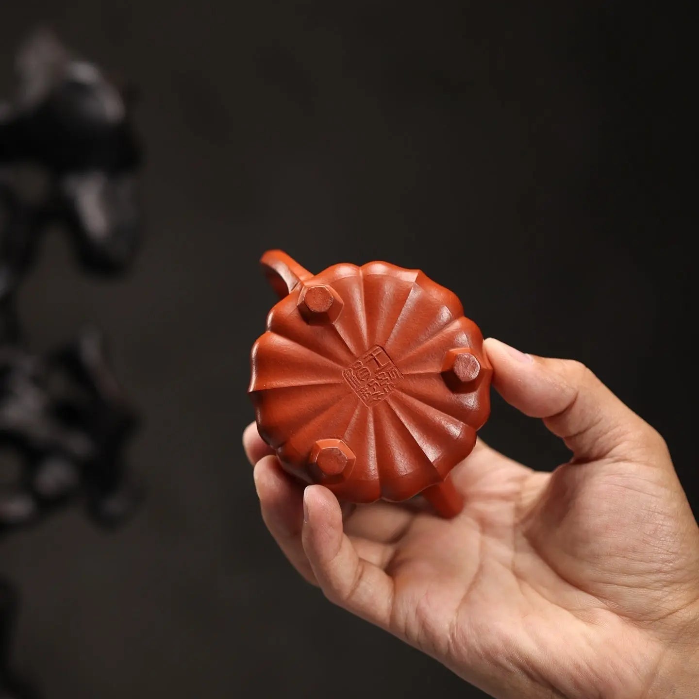 Gao Shi Piao 190cc - Yixing Handmade Teapot 江苏宜兴