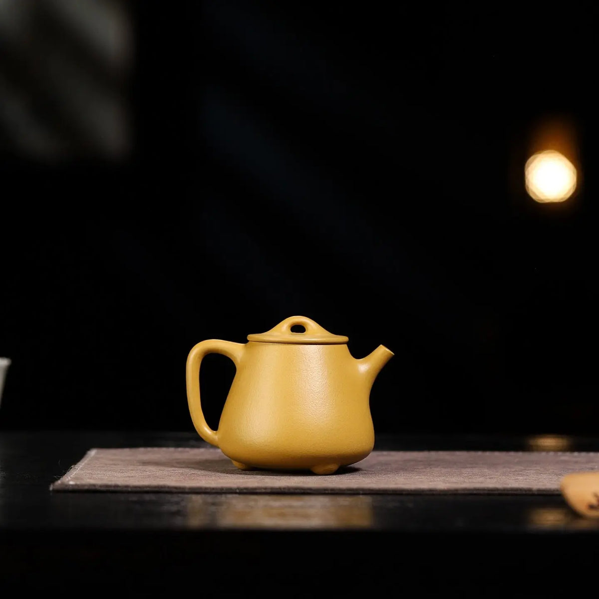 Gao Shi Piao 200cc - Yixing Handmade Teapot 江苏宜兴