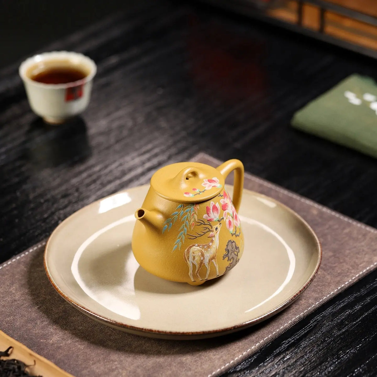 Gao Shi Piao 200cc - Yixing Handmade Teapot 江苏宜兴