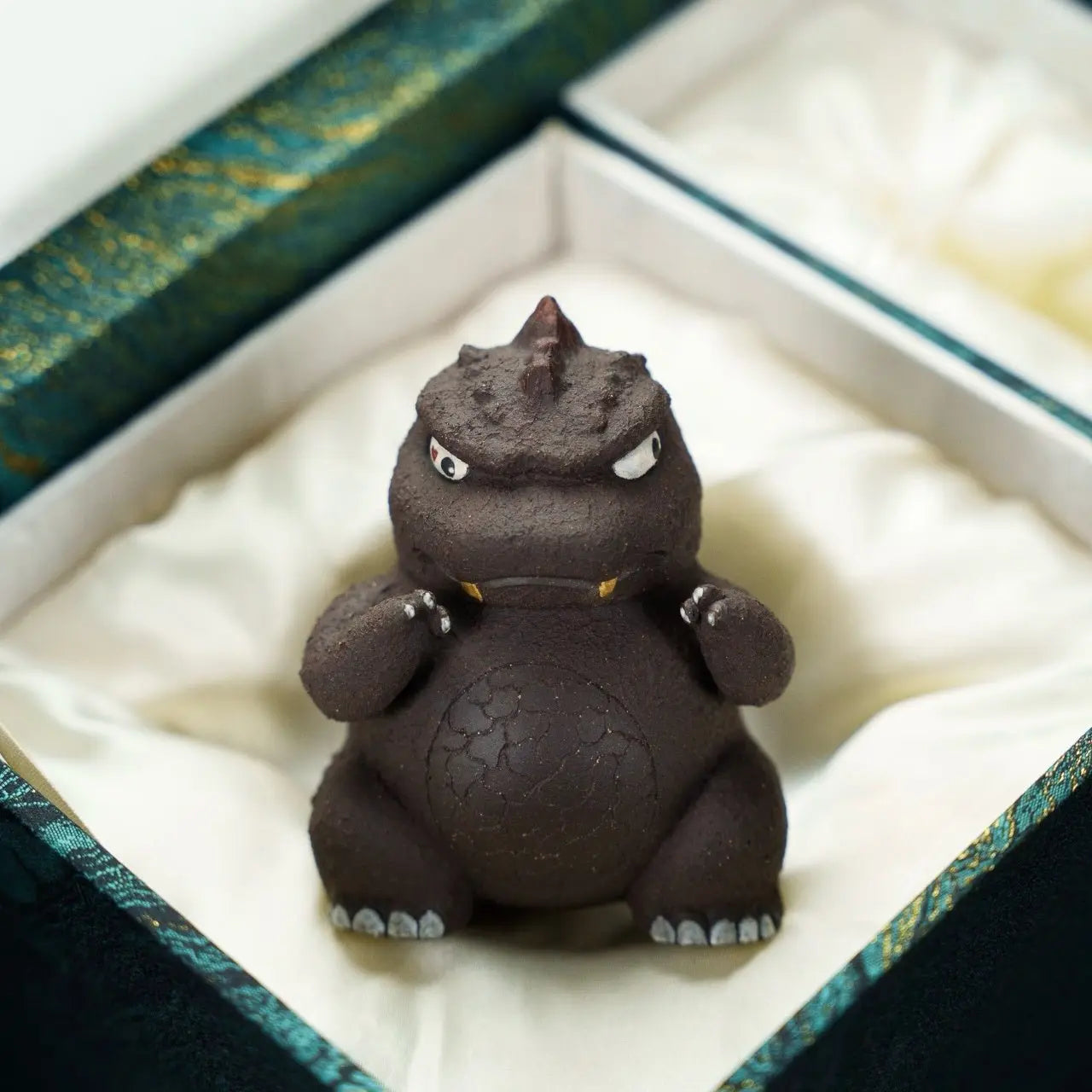Ge Si La 150cc - Yixing Handmade Teapot 江苏宜兴