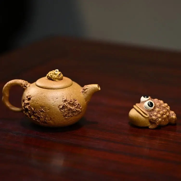 Gong Chun 160cc - Yixing Handmade Teapot 江苏宜兴