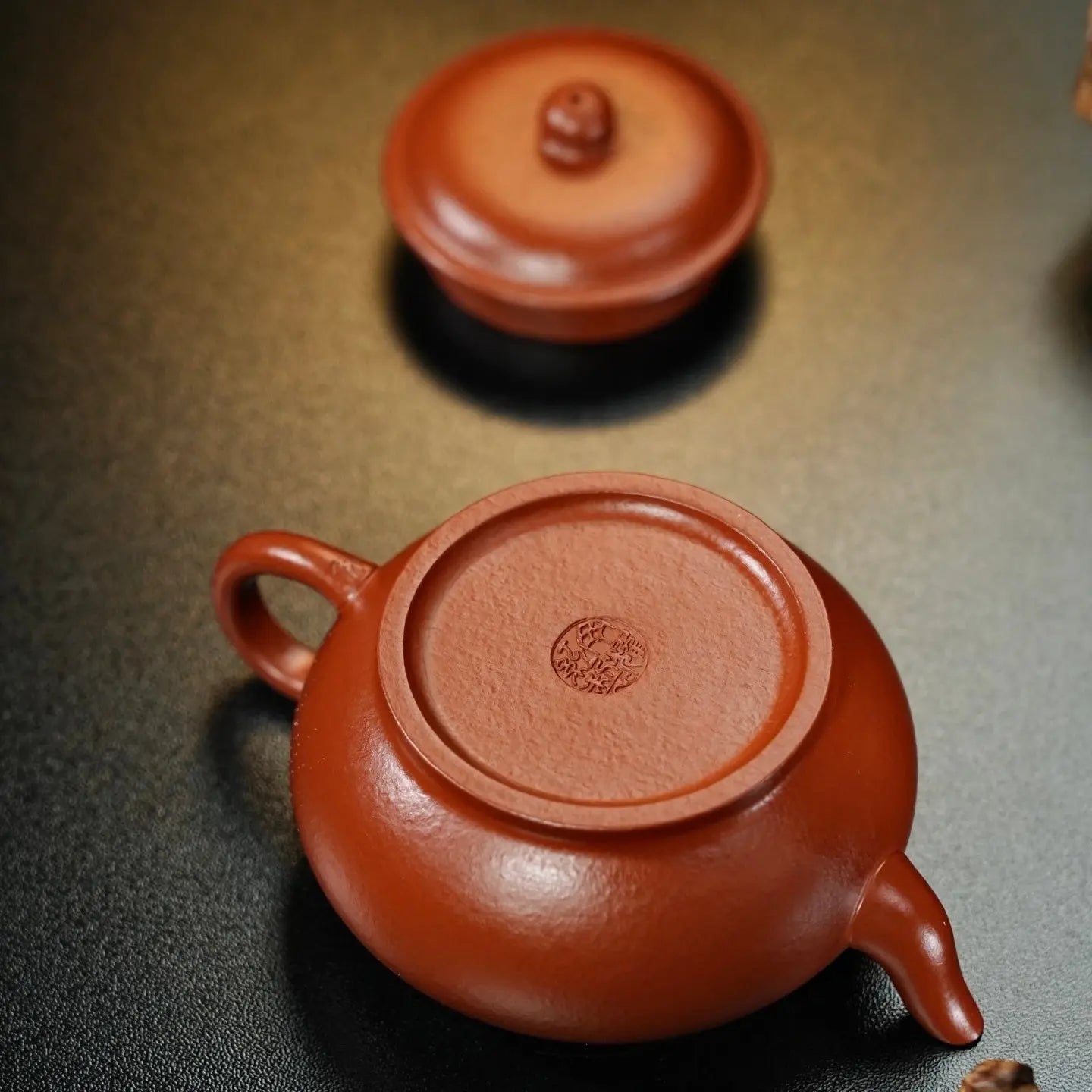Gong Deng 130cc - Yixing Handmade Teapot 江苏宜兴