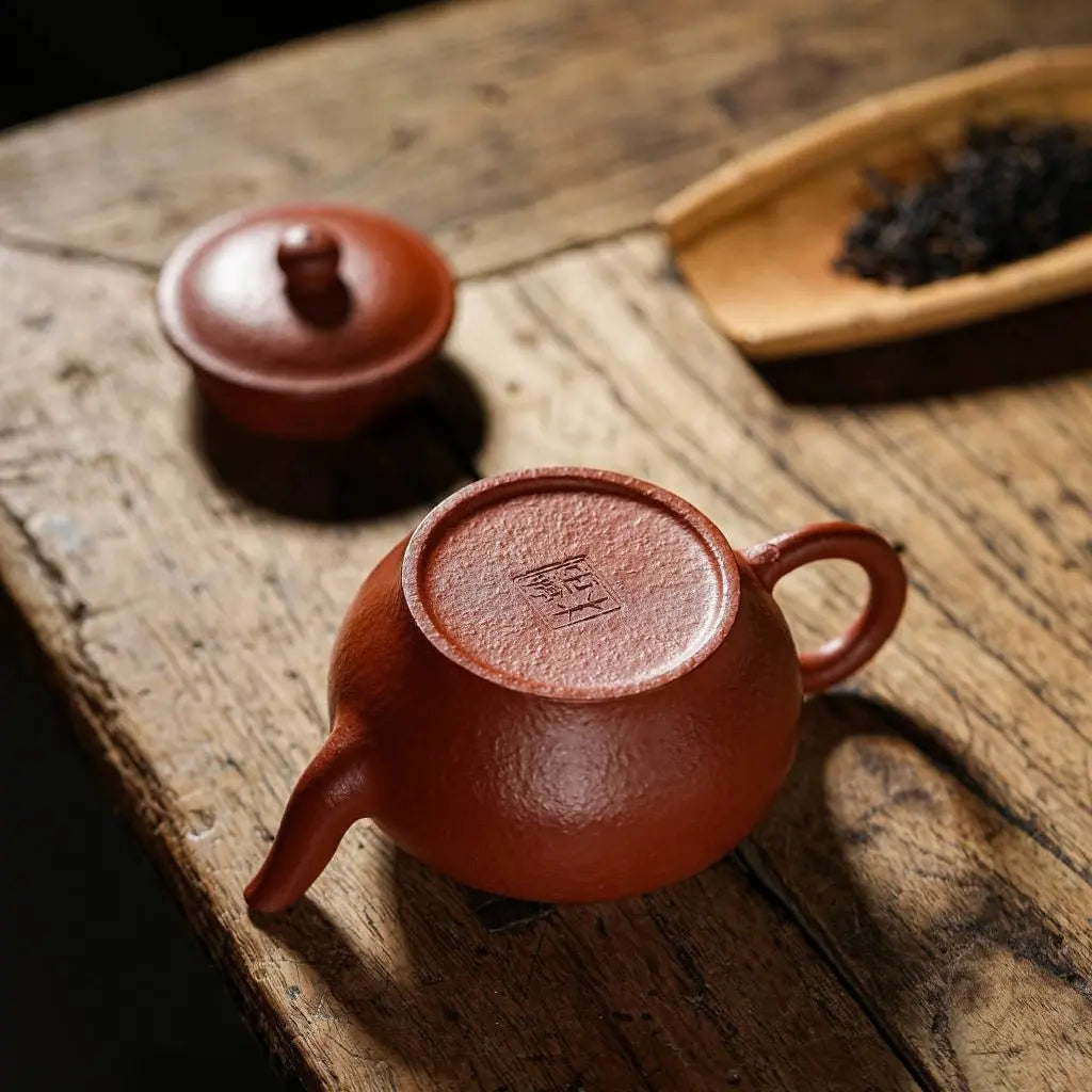 Gong Deng 150cc - Yixing Handmade Teapot 江苏宜兴
