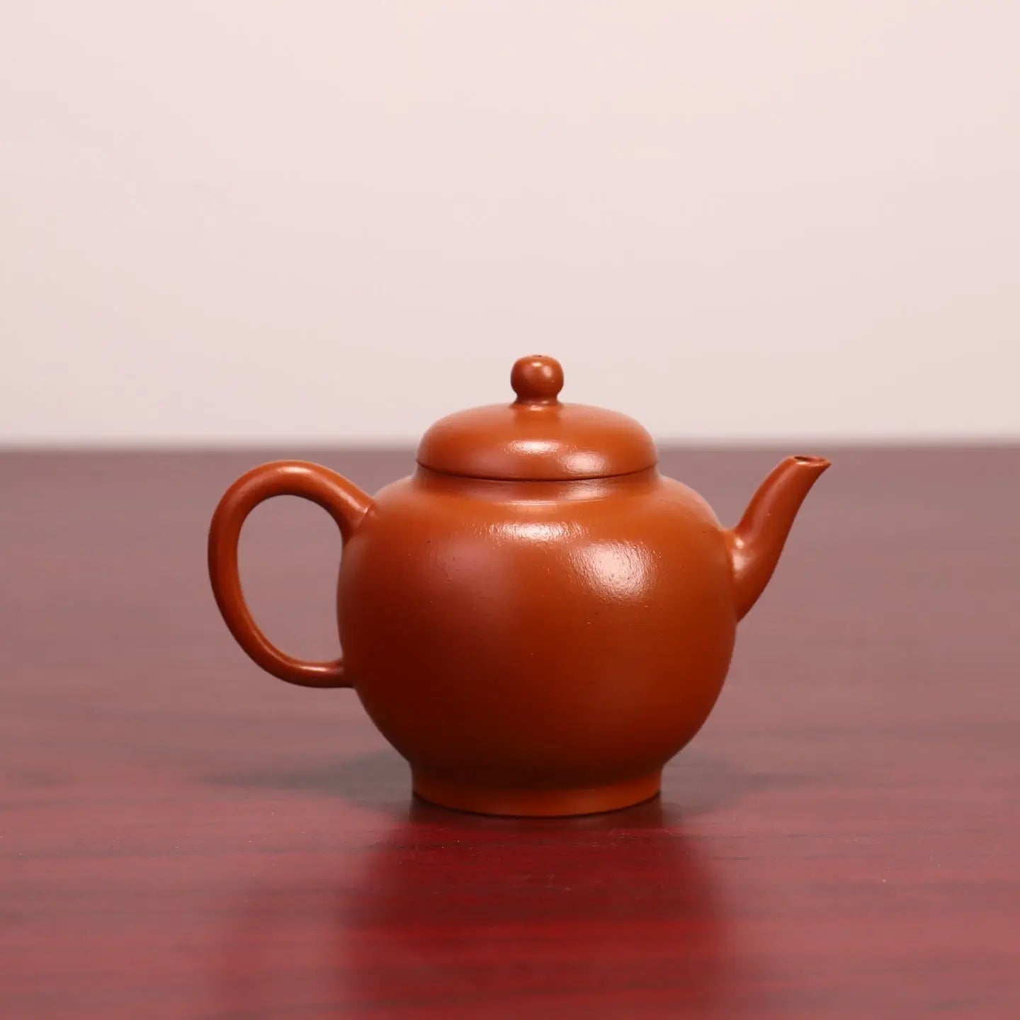 Gong Deng 160cc - Yixing Handmade Teapot 江苏宜兴
