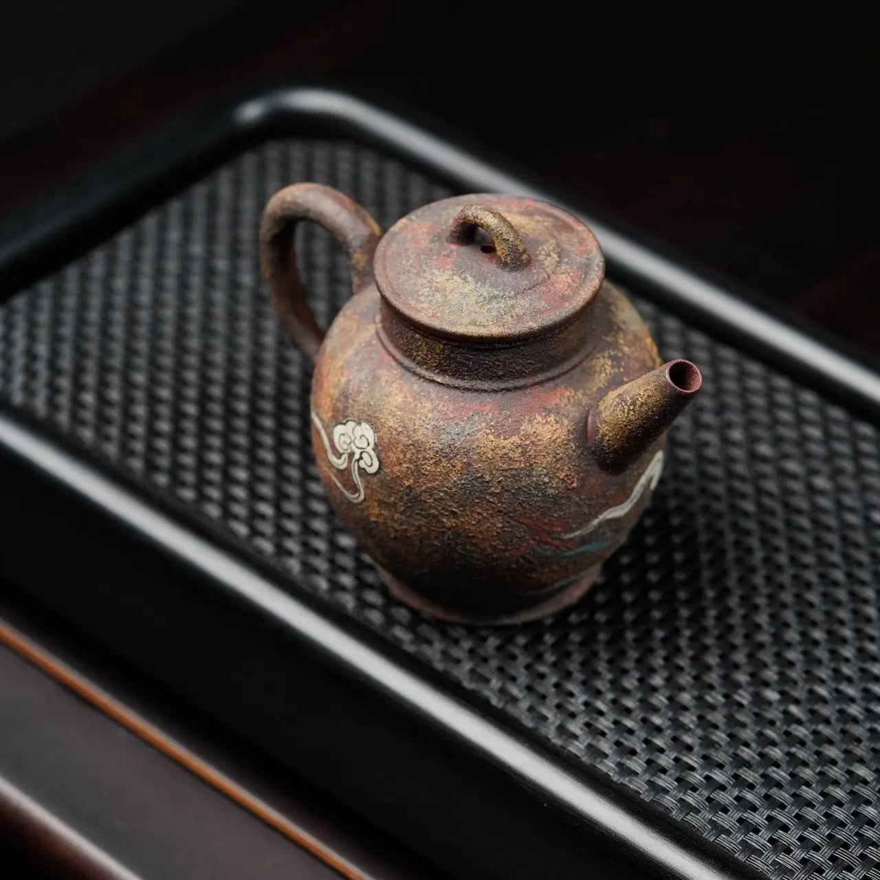 Gong Deng 200cc - Yixing Handmade Teapot 江苏宜兴