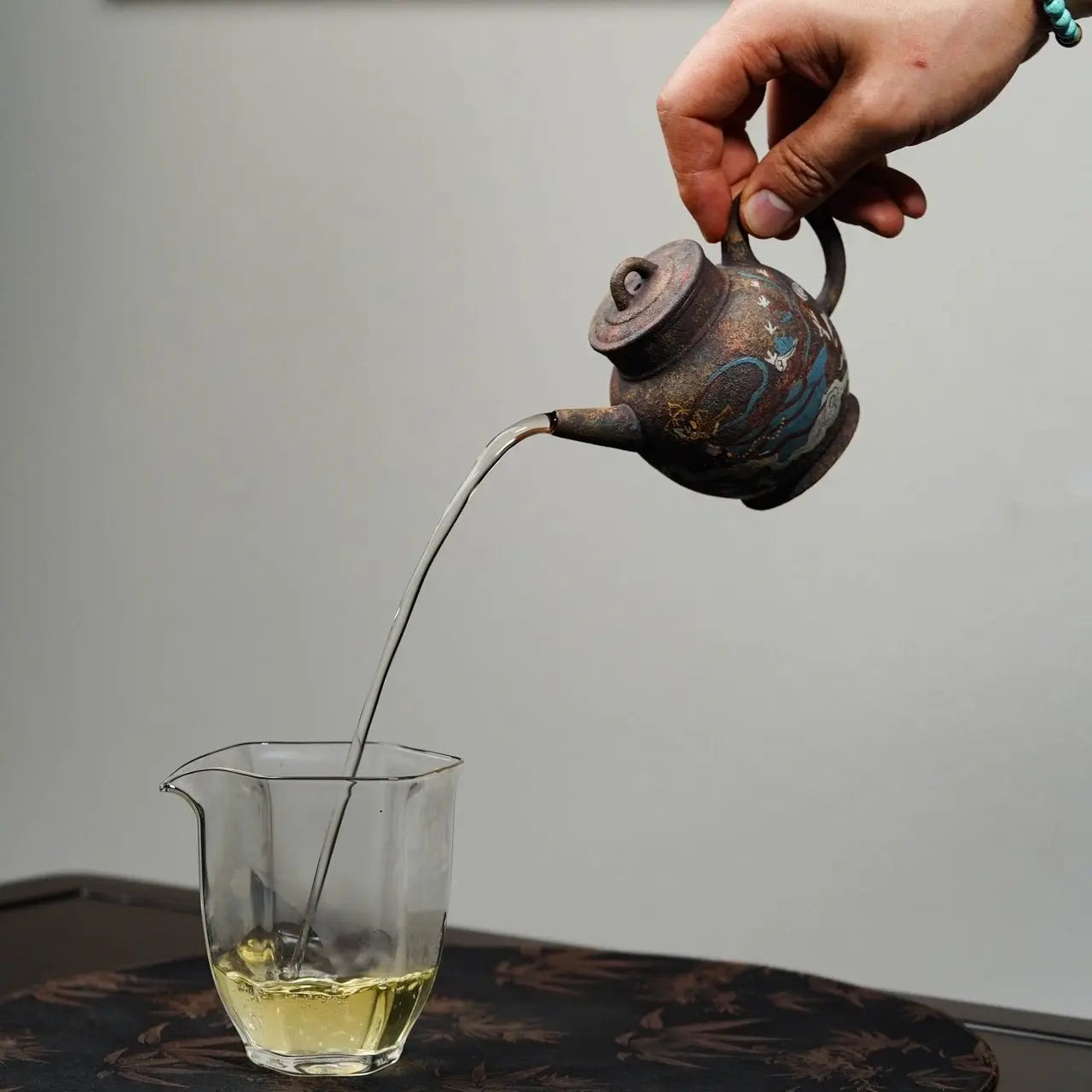 Gong Deng 200cc - Yixing Handmade Teapot 江苏宜兴