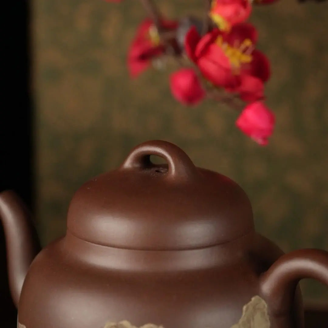 Gong Deng 370cc - Yixing Handmade Teapot 江苏宜兴