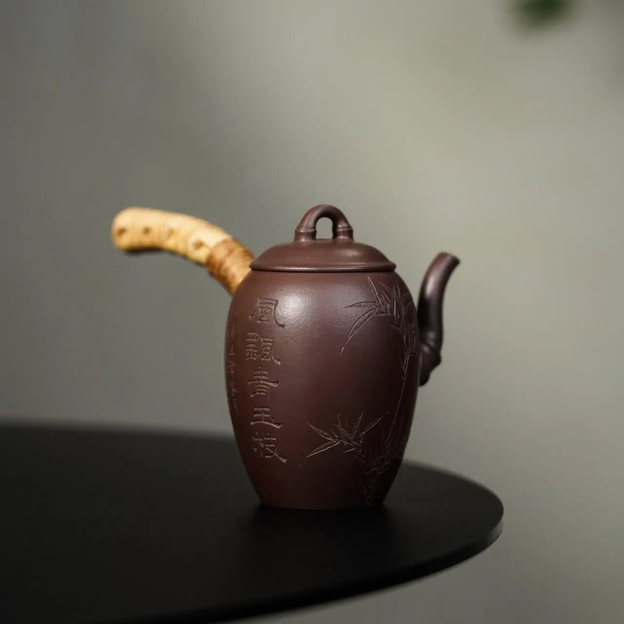 Gong Deng Tang Yu 150cc - Yixing Handmade Teapot 江苏宜兴