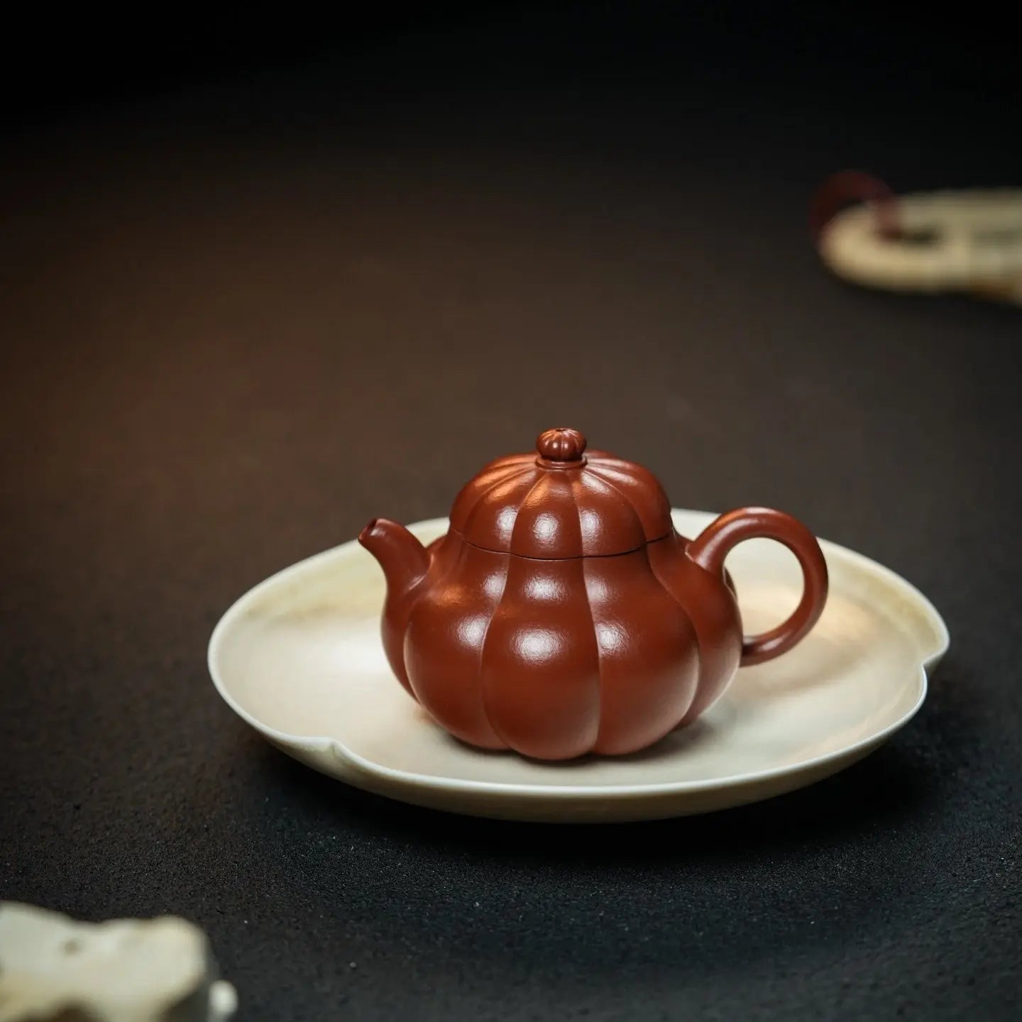 Gua Qu 130cc - Yixing Handmade Teapot 江苏宜兴