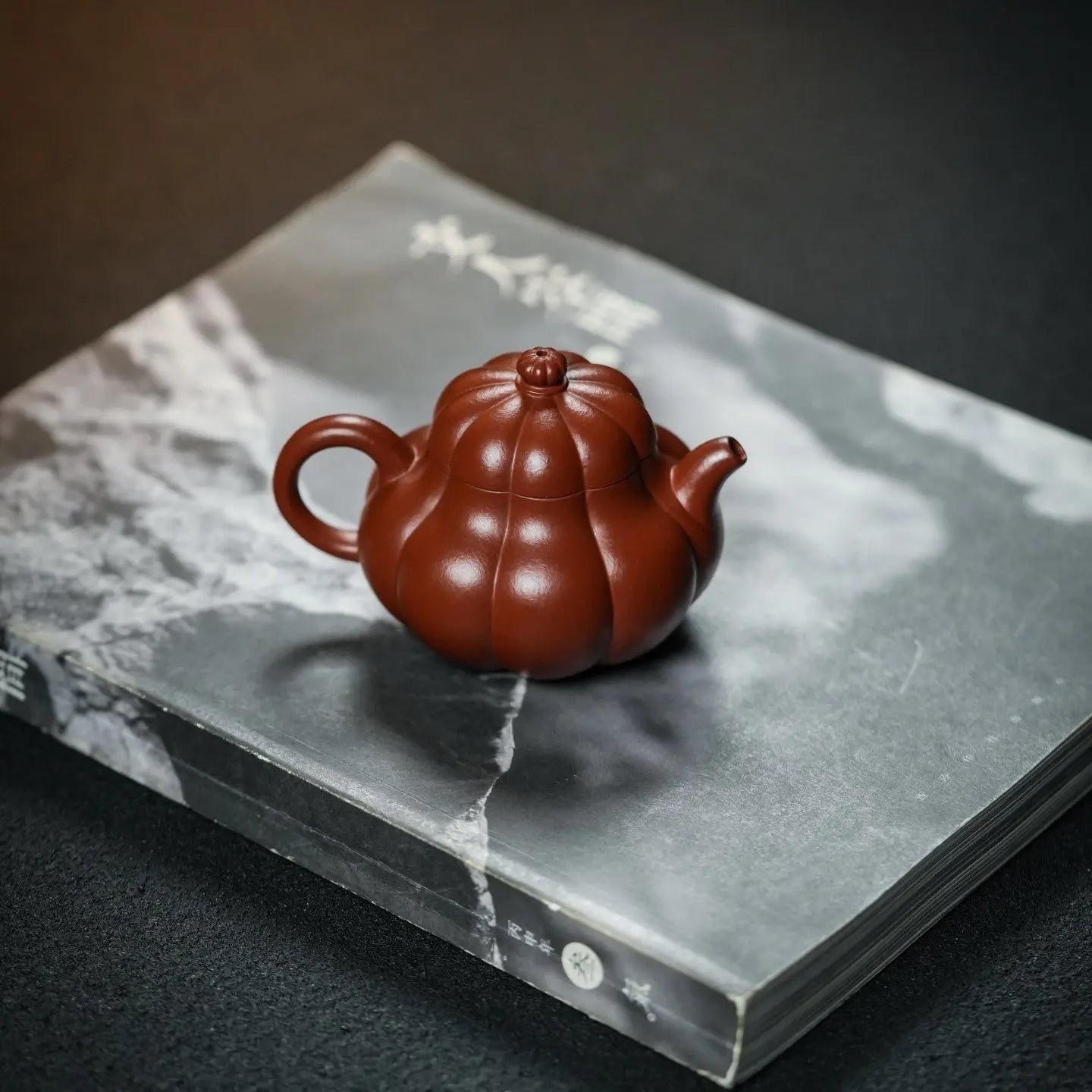 Gua Qu 130cc - Yixing Handmade Teapot 江苏宜兴