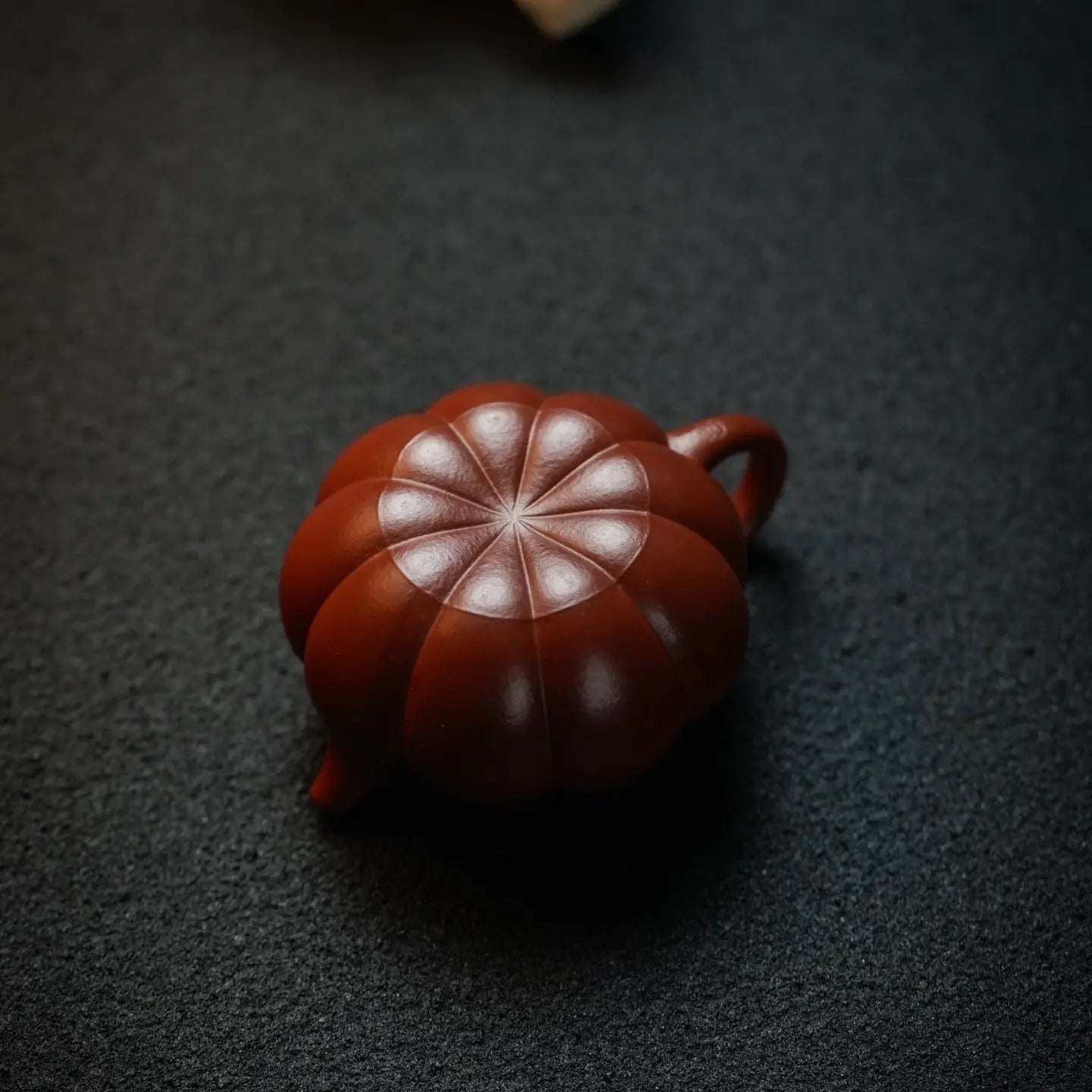 Gua Qu 130cc - Yixing Handmade Teapot 江苏宜兴
