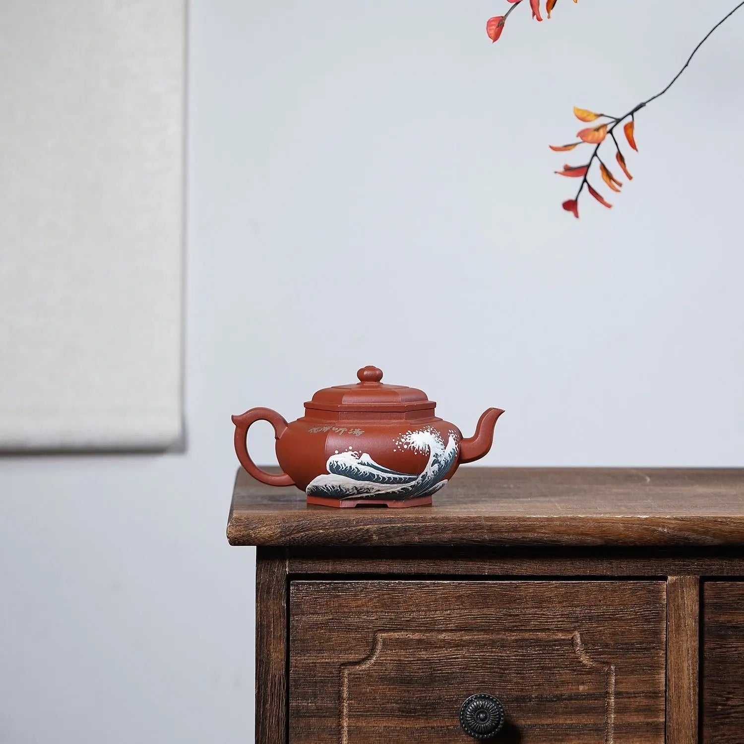 Guan Hai Ting Tao 200cc - Yixing Handmade Teapot 江苏宜兴