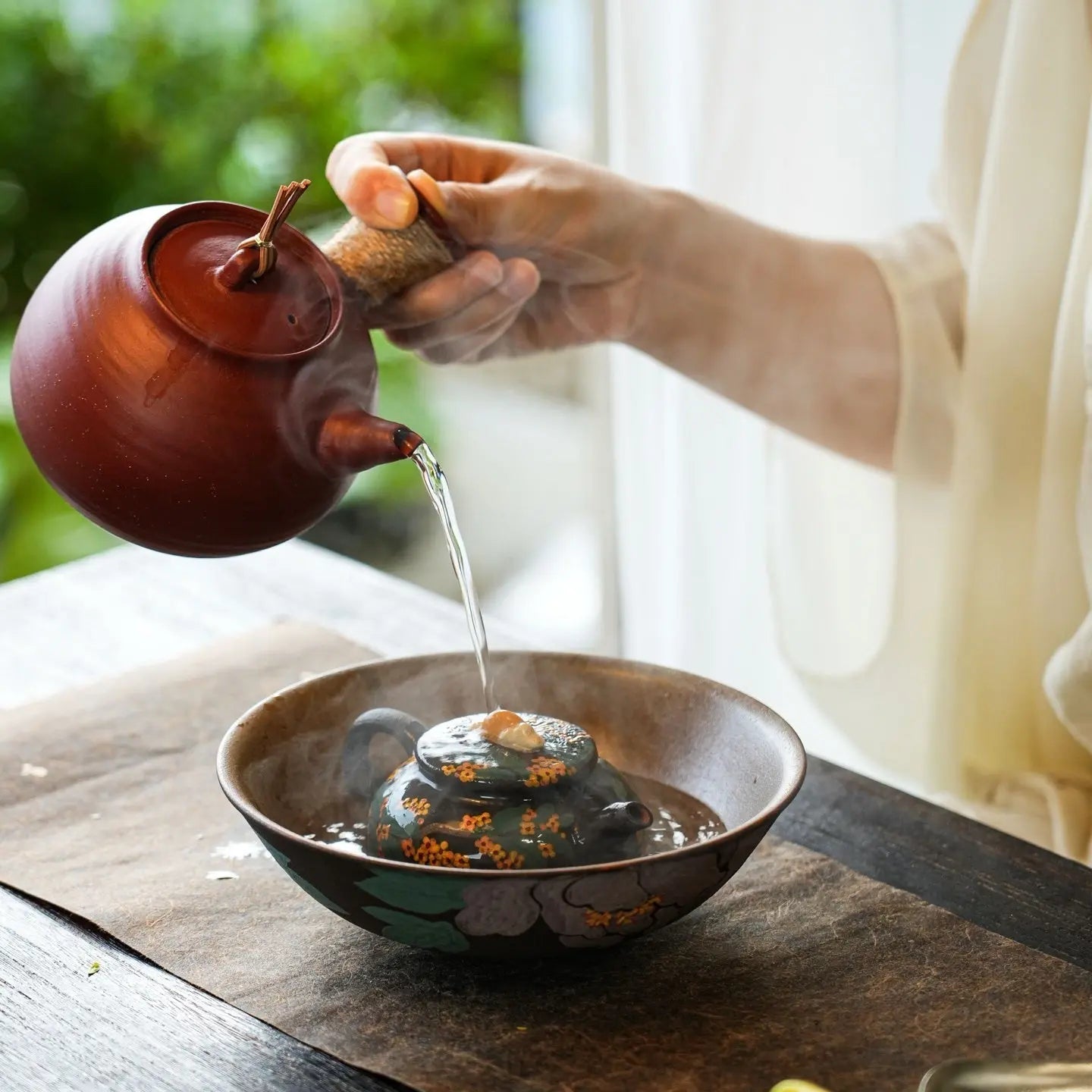 Gui Hua Hu 130cc - Yixing Handmade Teapot 江苏宜兴