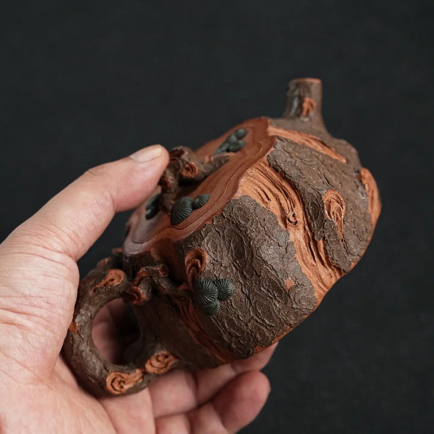 Gui Lin Song Zhuang 275cc - Yixing Handmade Teapot 江苏宜兴