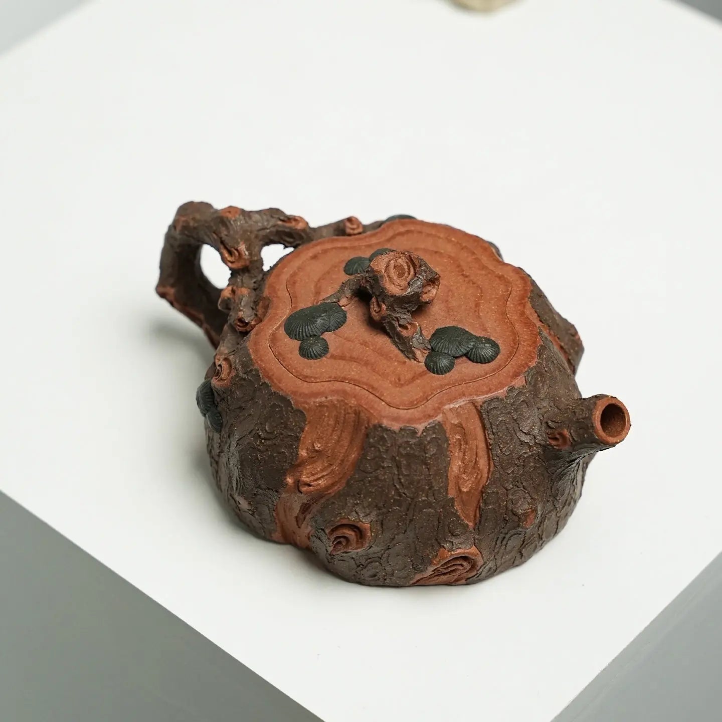 Gui Lin Song Zhuang 275cc - Yixing Handmade Teapot 江苏宜兴