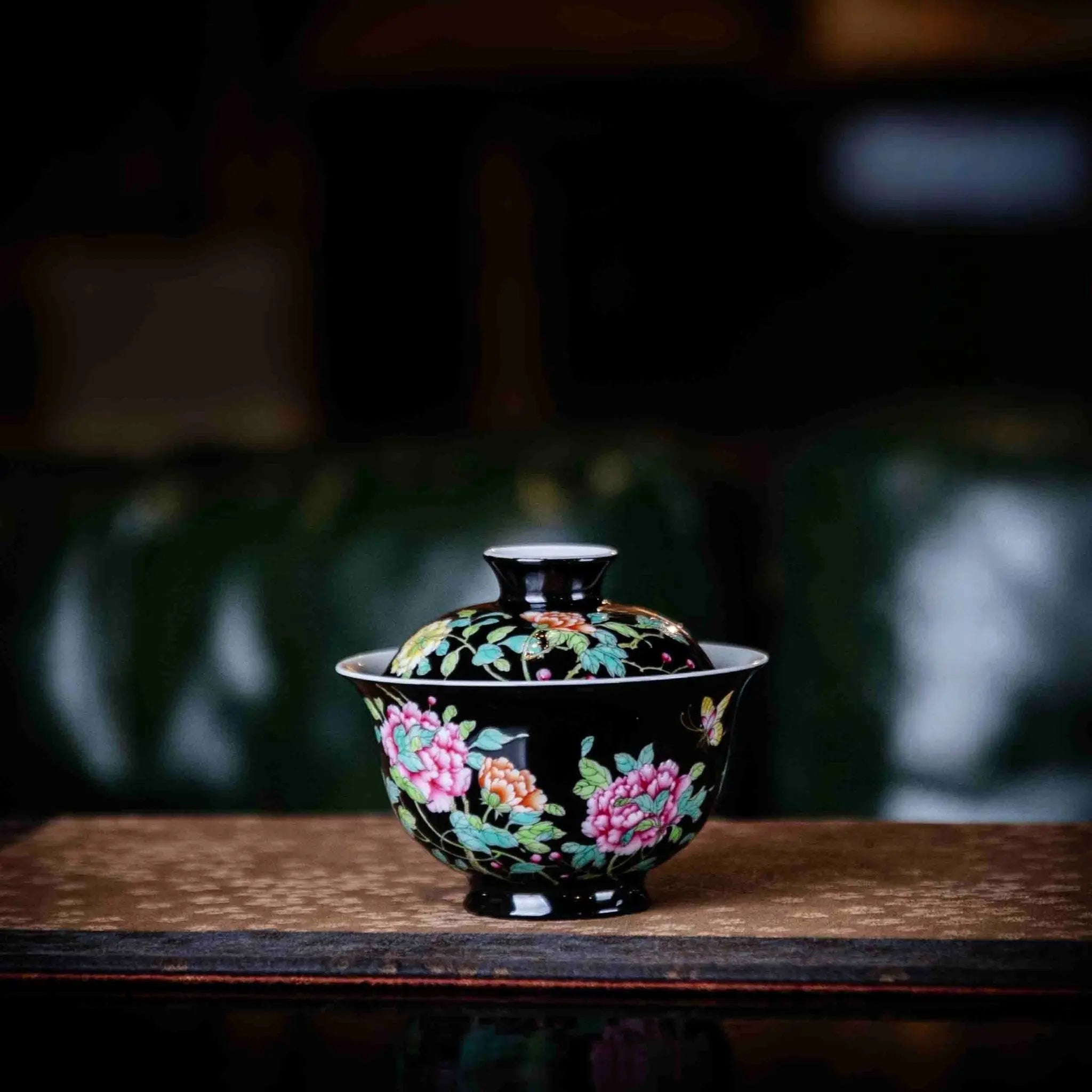 Guo Se Tian Xiang 120cc - Jing De Zhen Porcelain Gaiwan zycschina