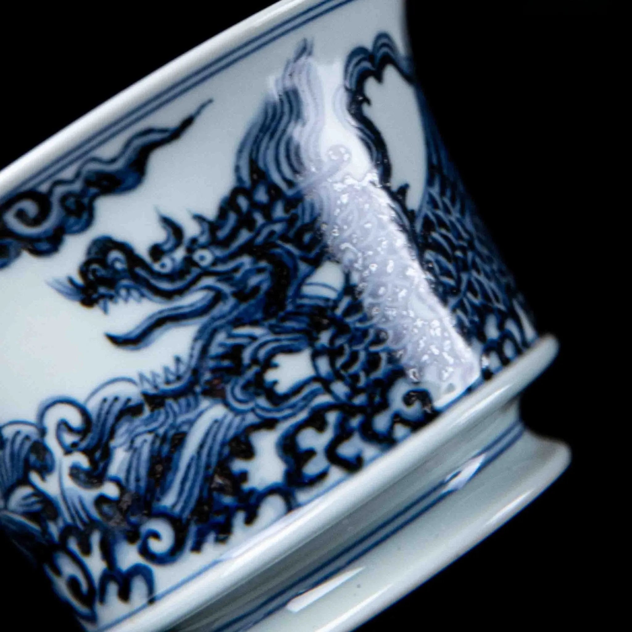 Hai Shui Long Wen 150cc - Jing De Zhen Porcelain Gaiwan zycschina