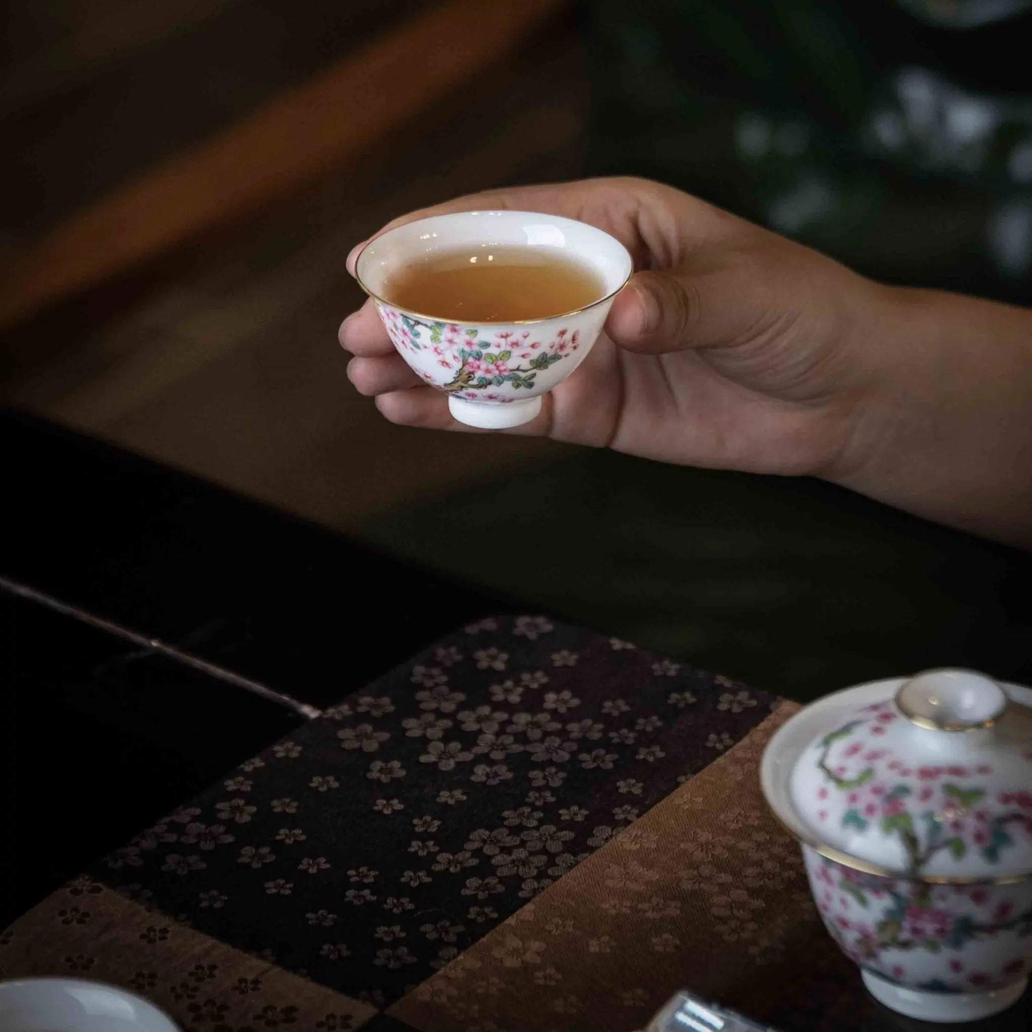 Hai Tang Hua 110cc - Jing De Zhen Porcelain Gaiwan zycschina