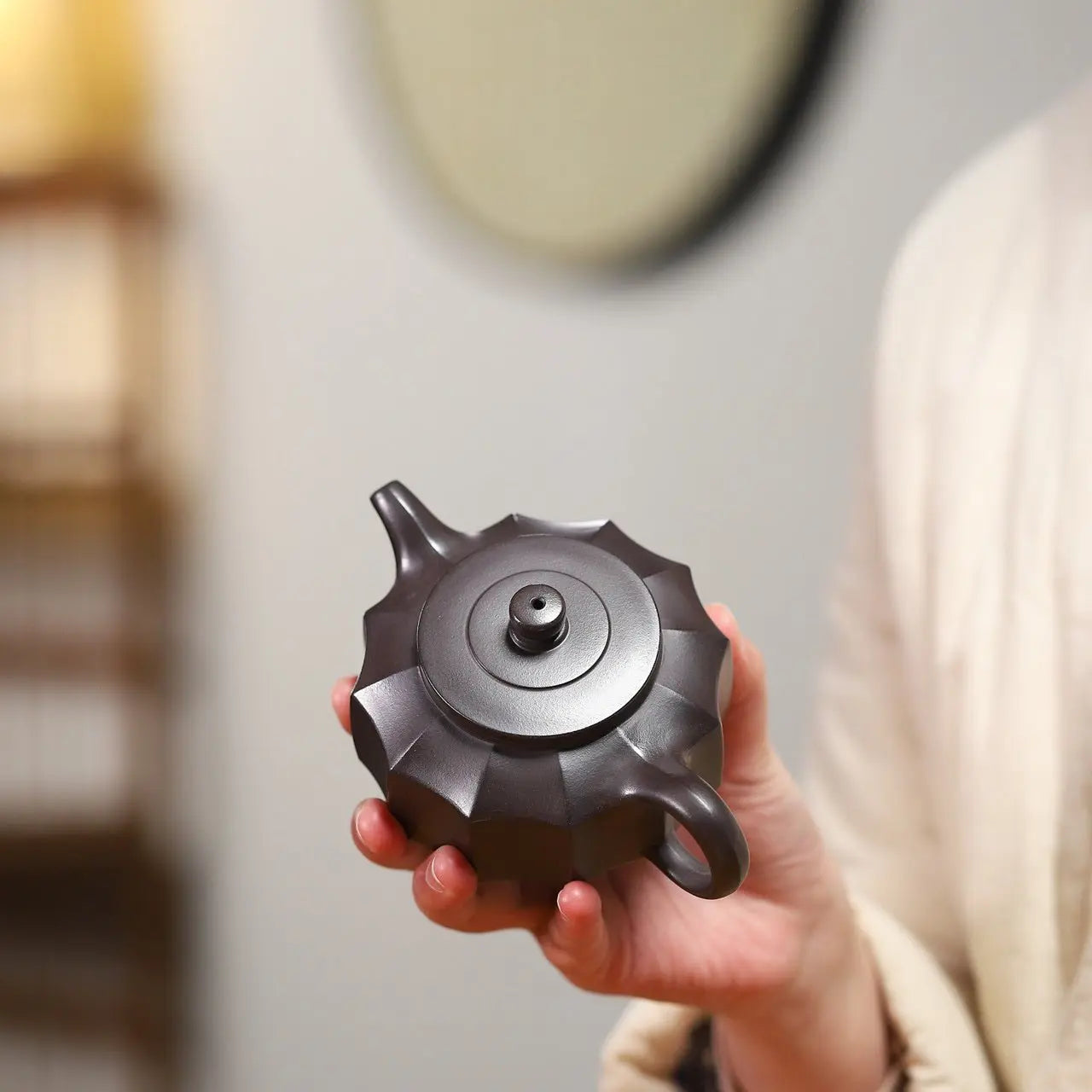 Han Jun 200cc - Yixing Handmade Teapot 江苏宜兴