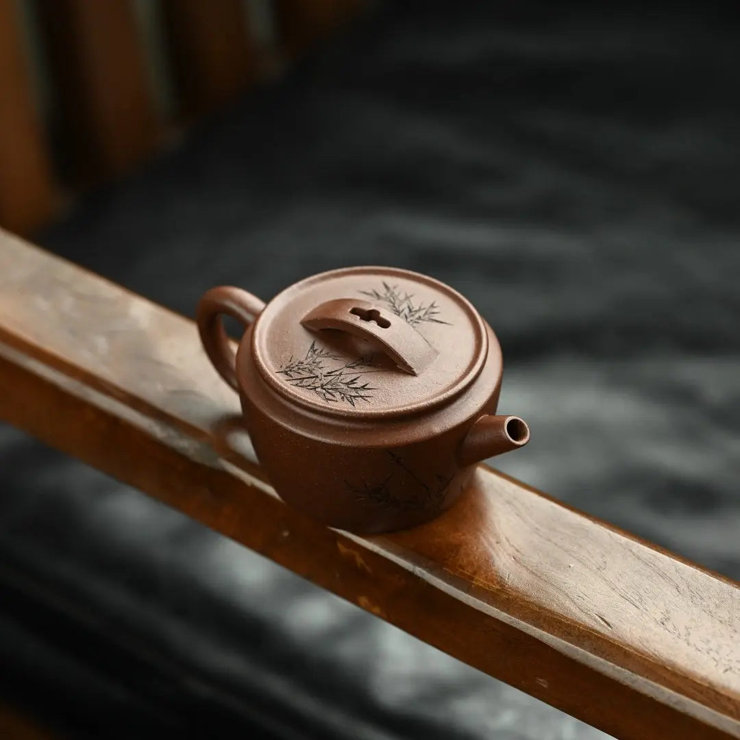 Han Wa 120cc - Yixing Handmade Teapot 江苏宜兴