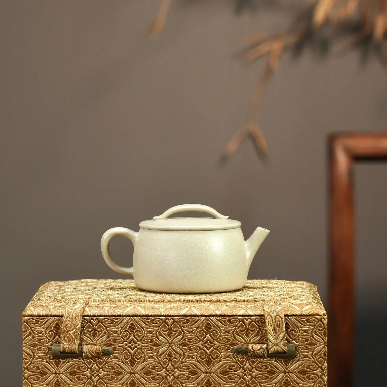 Han Wa 140cc - Yixing Handmade Teapot 江苏宜兴