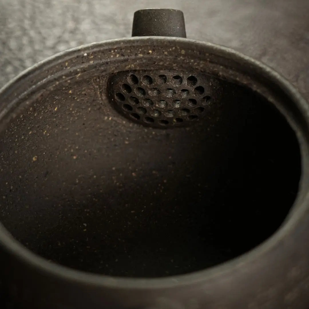 Han Wa 150cc - Yixing Handmade Teapot 江苏宜兴